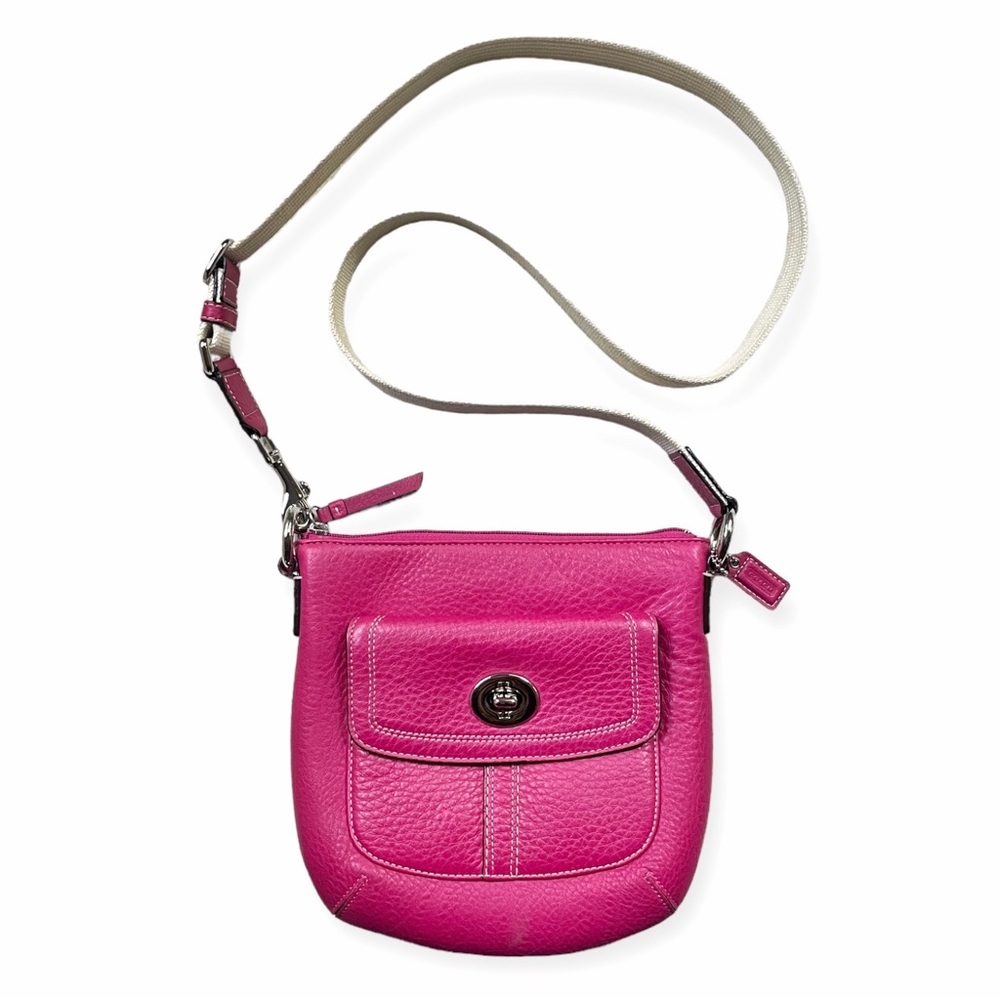 Adorable Coach Swing Pack Convertible Fuchsia Pink Pebbled Leather Crossbody Bag